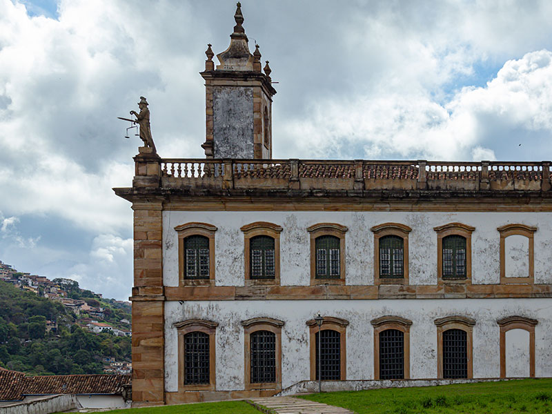 Guia editorial sobre Ouro Preto em um dia